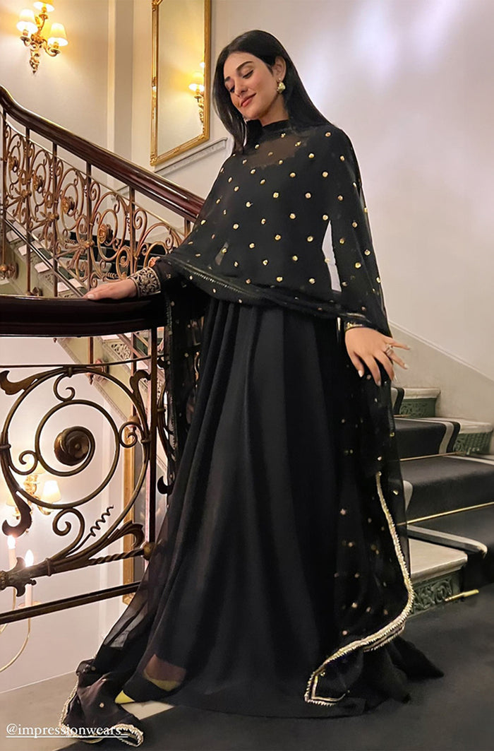 Sarah Khan in Sitarah Outfit