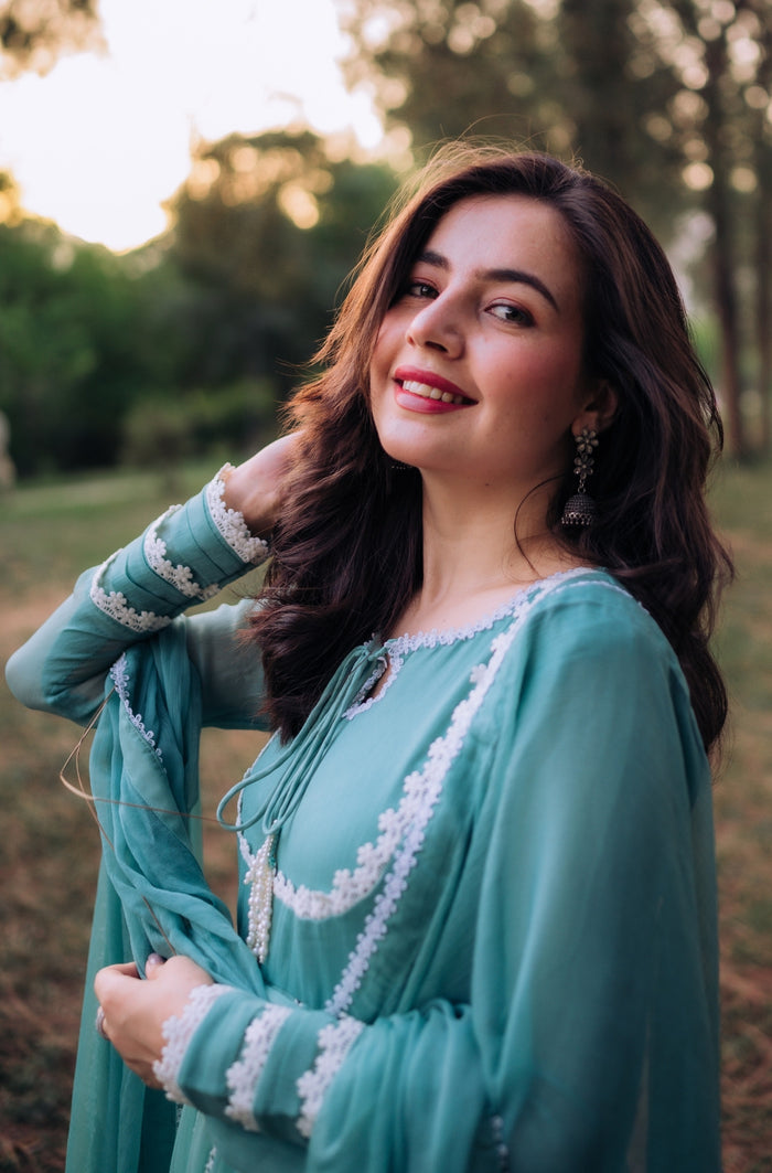Seher Ibrahim in Amirah Outfit