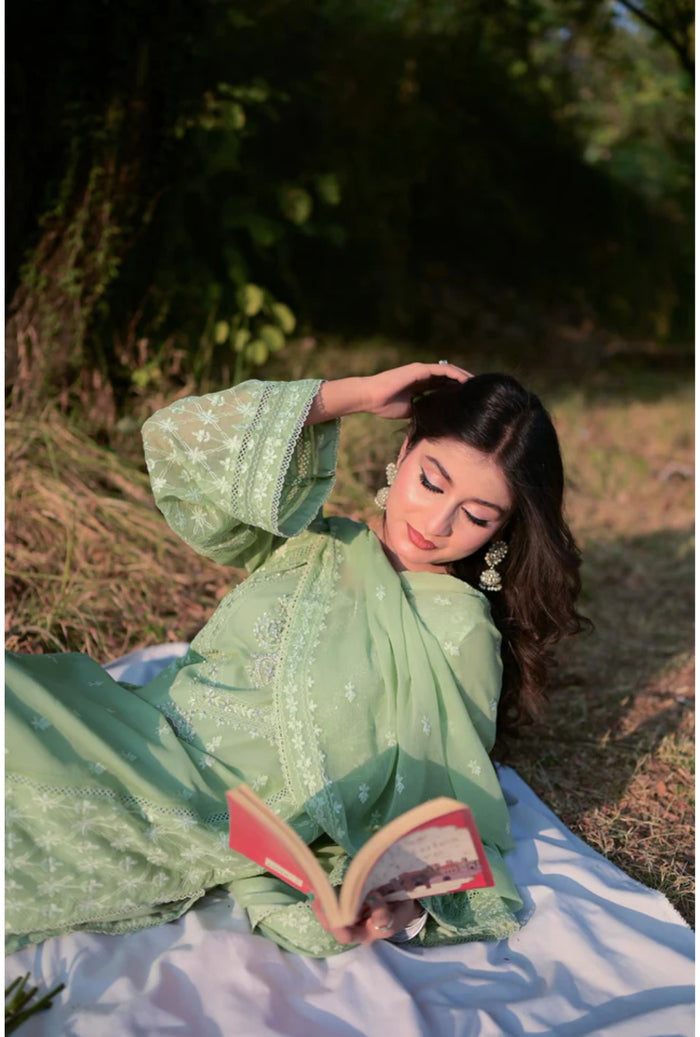 Amina Shams in Gloria Aura Outfit