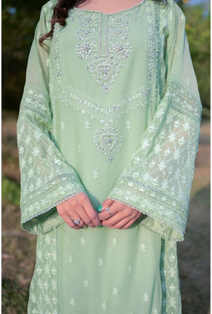 Amina Shams in Gloria Aura Outfit