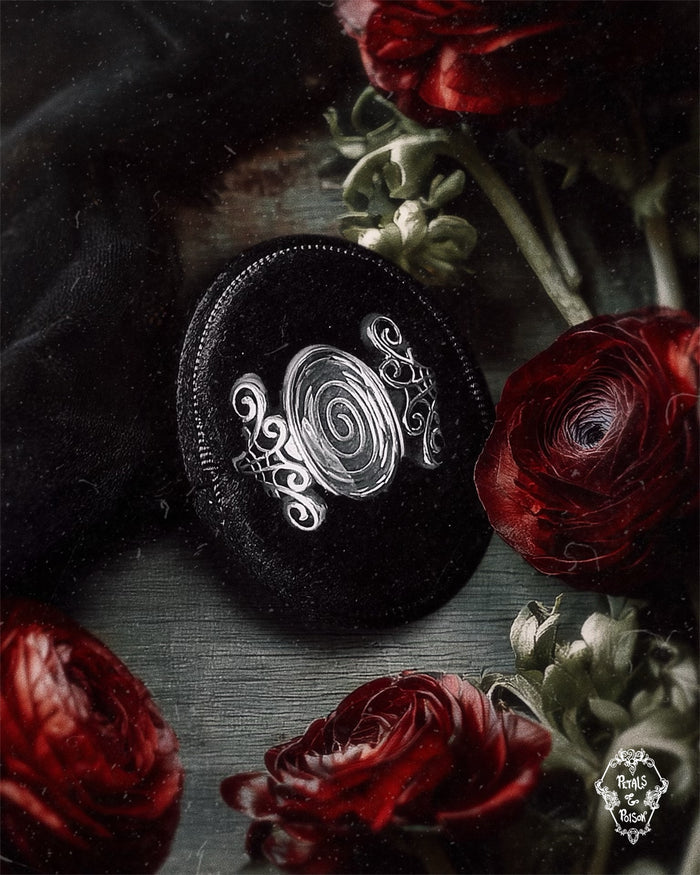 ARCHIVE: The "Whimsigoth" Ring