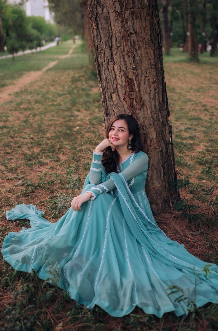 Seher Ibrahim in Amirah Outfit