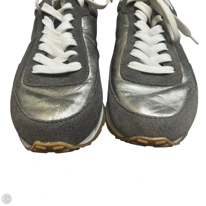 Shoes Sneakers By Zara In Silver, Size: 5.5