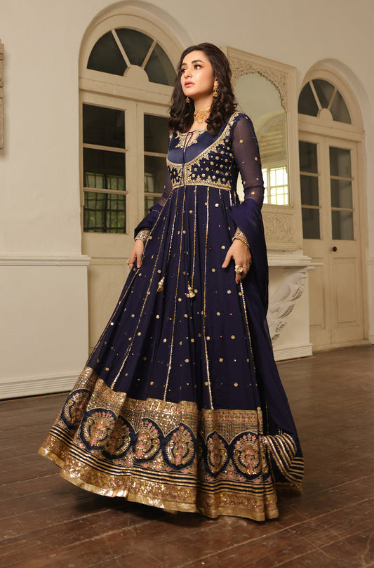 Yumna Zaidi in Niloufer Queen Outfit