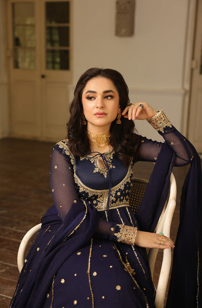 Yumna Zaidi in Niloufer Queen Outfit