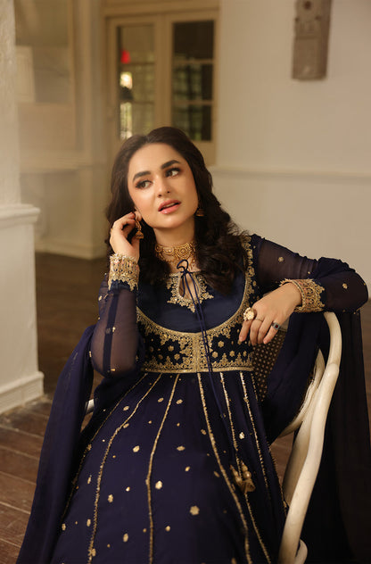 Yumna Zaidi in Niloufer Queen Outfit